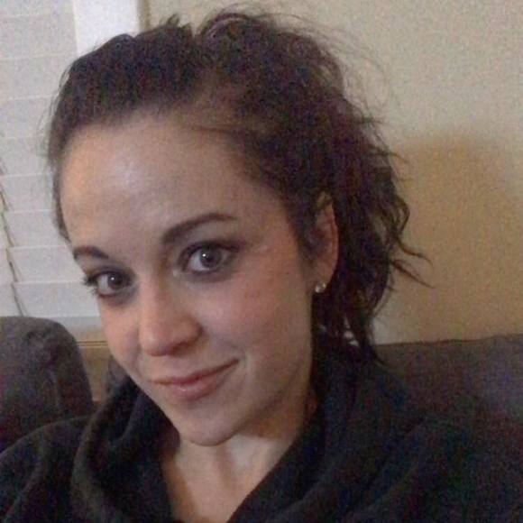 Meet your Posher, Taylor - Picture 1 of 1